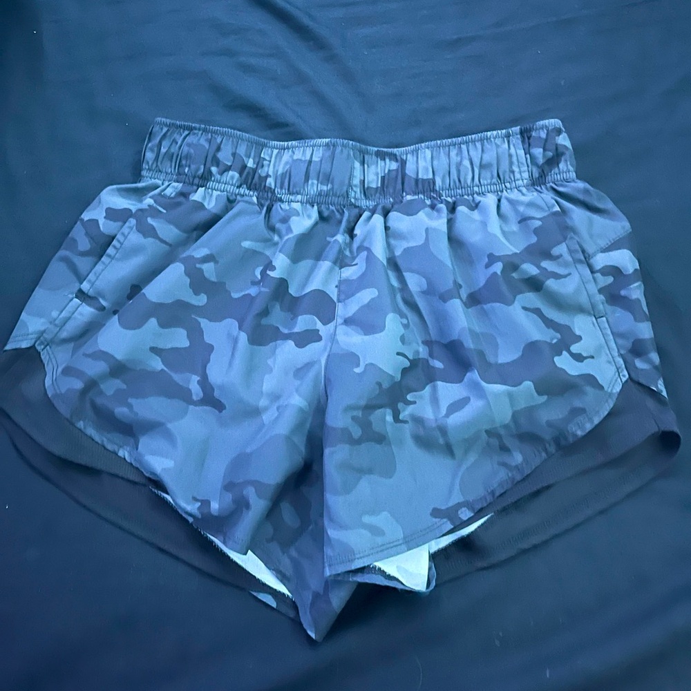 athletic shorts, black and gray camo, size S (4-6)
